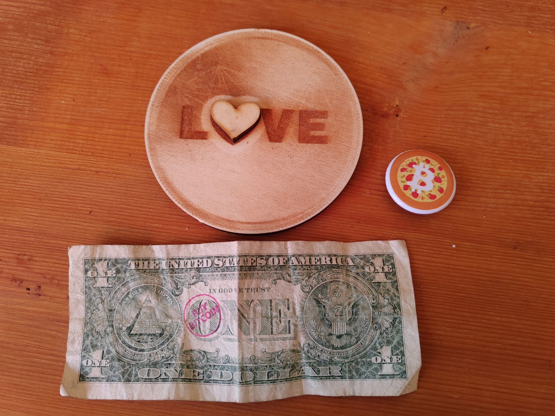 LOVE Coin žeton, Bitcoin pizza značka in dolar